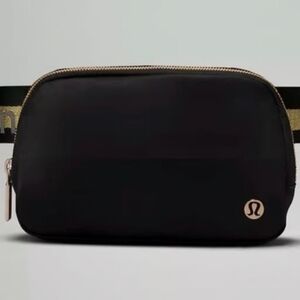 NWT Lululemon Black & Gold Everywhere Belt Bag